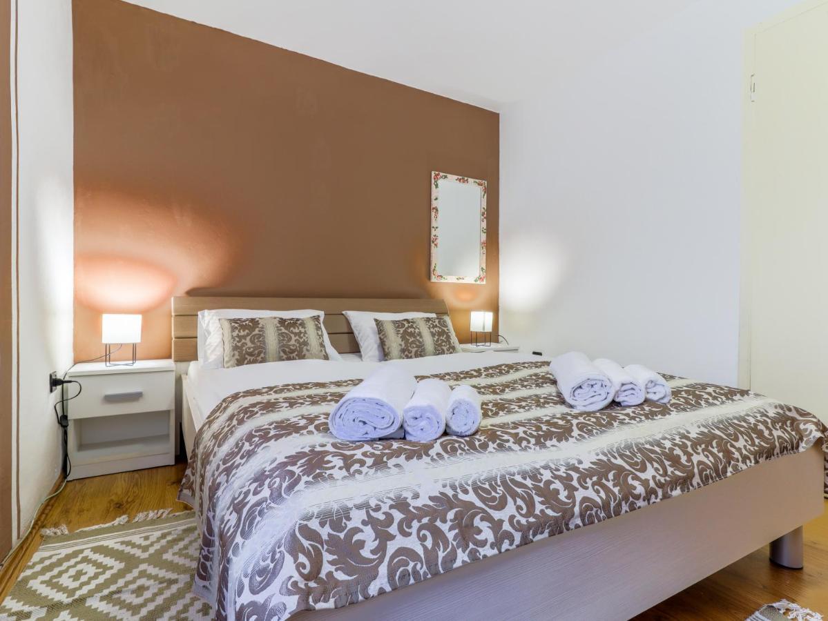 City Center 3 Bedroom Apartment Vrsar Ngoại thất bức ảnh